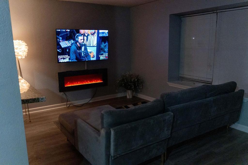 Daire Echelon Oasis On Fleming Drive Modern Comfort & Smart Living *