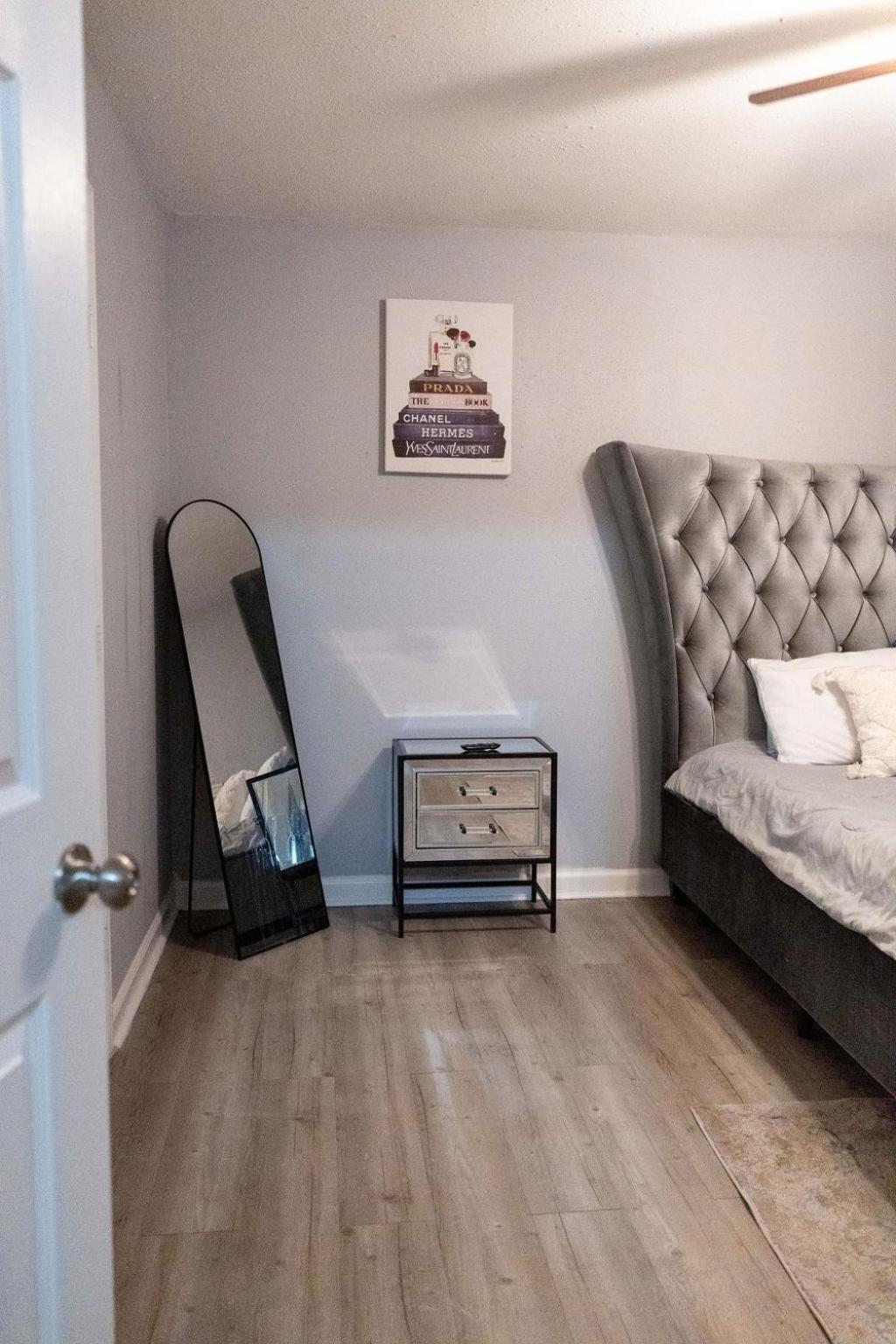 Echelon Oasis On Fleming Drive Modern Comfort & Smart Living Daire Houston
